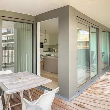 2 Bedroom Stunning In Daire *