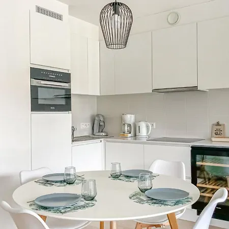 Daire 2 Bedroom Stunning In