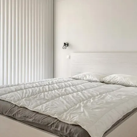 2 Bedroom Stunning In Daire *